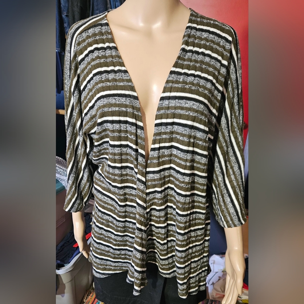 LulaRoe Caroline striped open cardigan size M